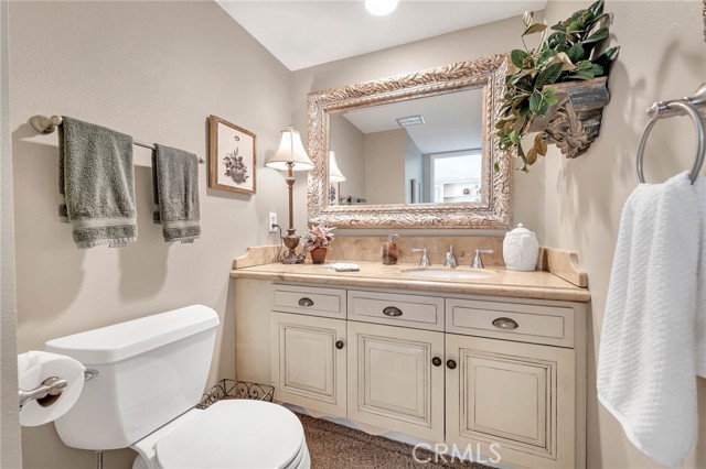 Detail Gallery Image 18 of 59 For 19350 Winged Foot Cir, Porter Ranch,  CA 91326 - 5 Beds | 4 Baths