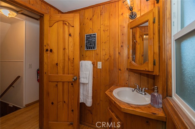 627 Rose Lane, Twin Peaks, CA 92391