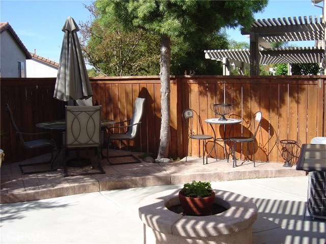 Detail Gallery Image 2 of 5 For 42123 Acacia Way, Temecula,  CA 92591 - 3 Beds | 2/1 Baths