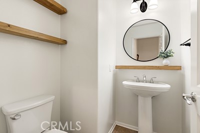 https://media.crmls.org/medias/5719f883-d8ca-46e3-a4d1-ba7bdf45d2ca.jpg?preset=X-Large
