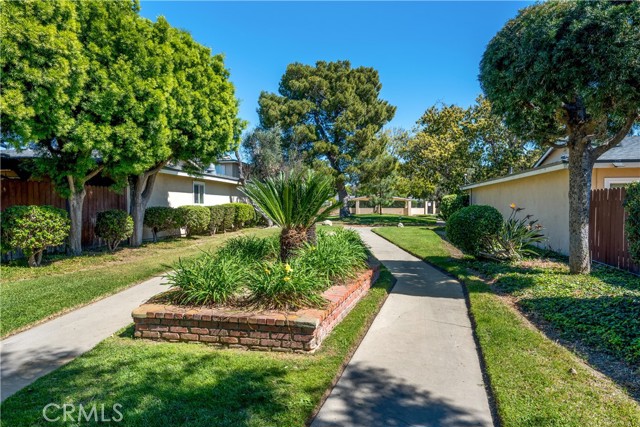 Detail Gallery Image 4 of 25 For 630 S Knott #6,  Anaheim,  CA 92804 - 2 Beds | 2 Baths