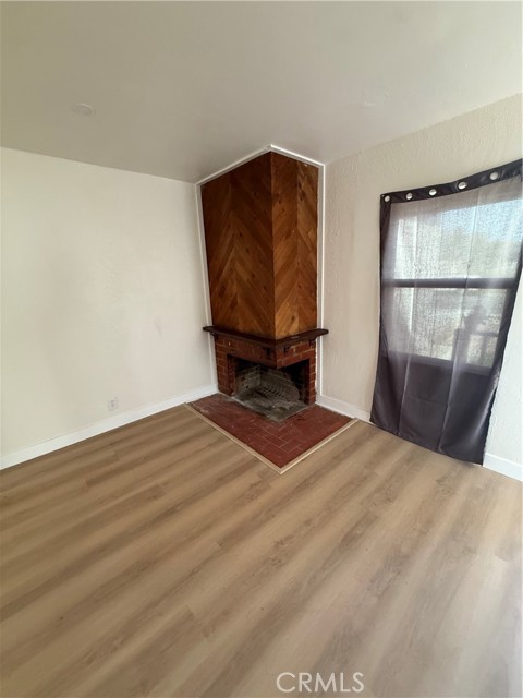 Detail Gallery Image 8 of 12 For 1930 W 18th, Santa Ana,  CA 92706 - 2 Beds | 1 Baths