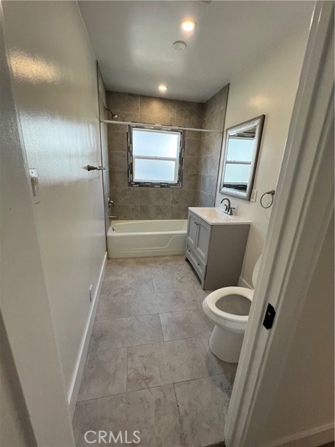 Detail Gallery Image 12 of 21 For 635 Palm, Glendale,  CA 91202 - 3 Beds | 2 Baths