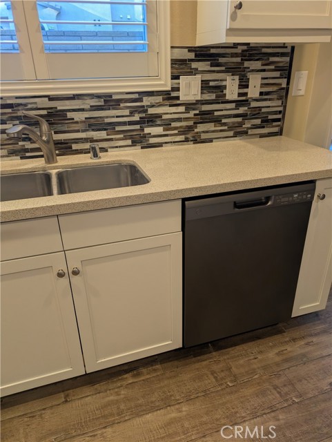 Detail Gallery Image 7 of 32 For 42945 Avenida Amistad, Temecula,  CA 92592 - 3 Beds | 2/1 Baths