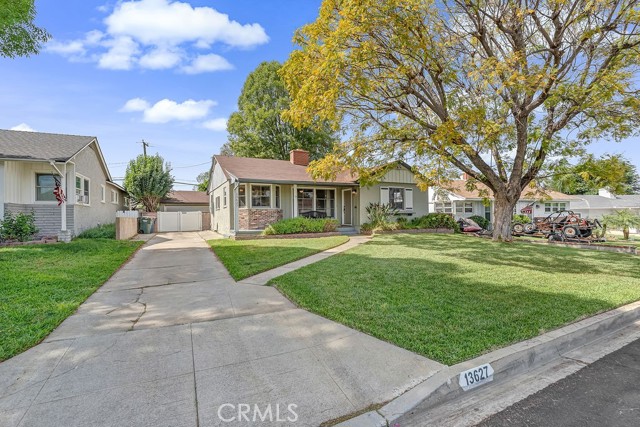 Detail Gallery Image 2 of 41 For 13627 De Alcala, La Mirada,  CA 90638 - 3 Beds | 2 Baths