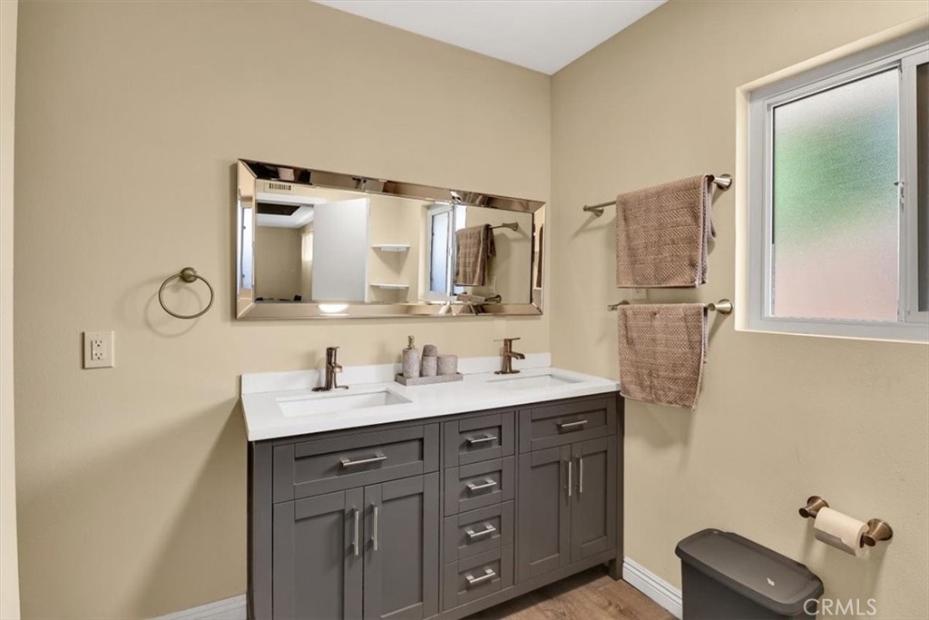 571c7223 5c04 47b7 9f5c A41683d91fb1