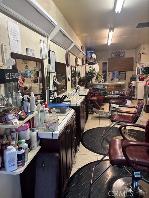 0, Long Beach CA: https://media.crmls.org/medias/571c7297-2469-439b-b631-765affac982f.jpg