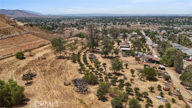 8600 58th Street, Jurupa Valley CA: https://media.crmls.org/medias/571cd250-4feb-45c2-b5d2-65c0a6dda580.jpg
