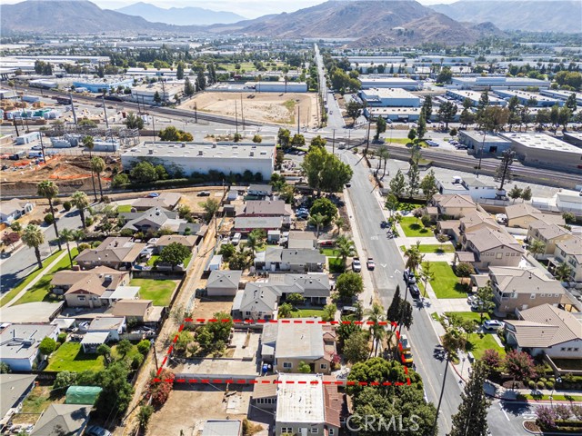 1909 Marlborough Avenue, Riverside CA: https://media.crmls.org/medias/571d65cb-2246-4a6e-a9cf-4fdb9b13ae76.jpg