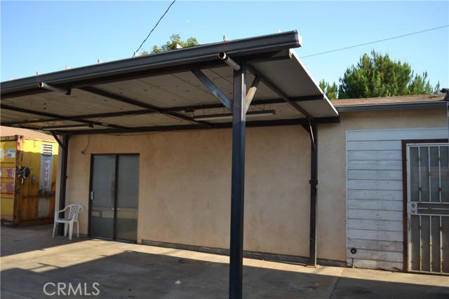 2121 N Pass Avenue, Burbank CA: https://media.crmls.org/medias/571de35c-2651-45e9-b085-09e8a9b0af07.jpg