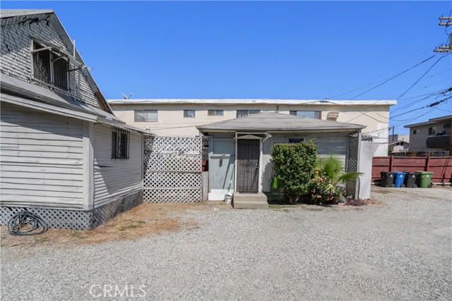 5526 Lexington, Los Angeles CA: https://media.crmls.org/medias/571ed591-eb02-484e-89ad-3b6c4c710dde.jpg