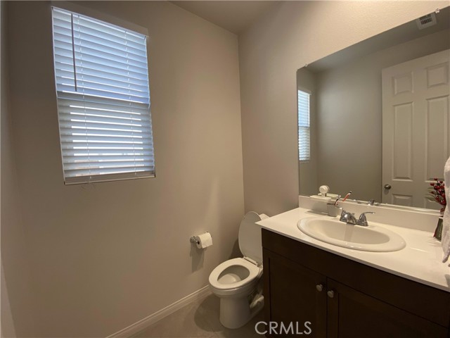 Detail Gallery Image 9 of 29 For 11301 Atlas Ct, Corona,  CA 92883 - 3 Beds | 2/1 Baths