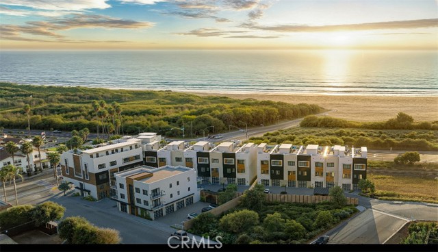 Detail Gallery Image 2 of 23 For 100 W Ramona Ave, Grover Beach,  CA 93433 - 3 Beds | 3/1 Baths