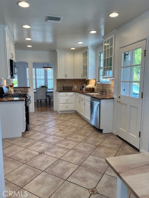 713 Andover, Burbank CA: https://media.crmls.org/medias/571fa5b0-ce76-4ac3-9d42-12ffd6c54f91.jpg