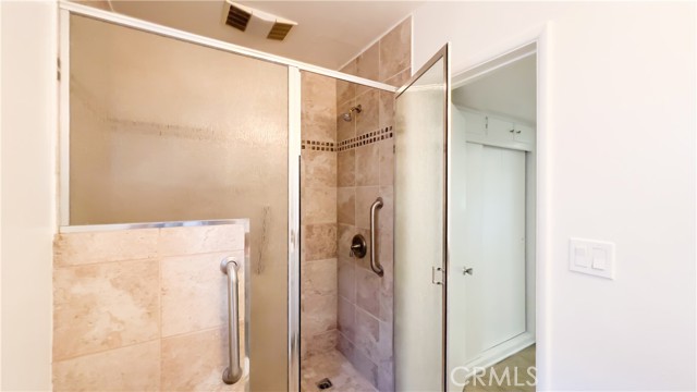 919 E La Palma Drive, Inglewood CA: https://media.crmls.org/medias/572012a7-6bc1-4439-84d7-fd1513eeb4ff.jpg
