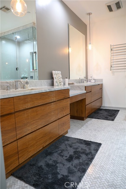 Detail Gallery Image 10 of 61 For 12664 Mclennan, Granada Hills,  CA 91344 - 5 Beds | 6 Baths