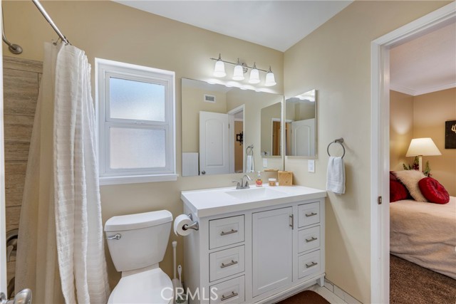 Image 38 of 63 For 1519 Victoria