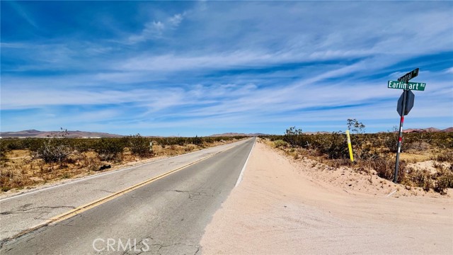 Detail Gallery Image 18 of 26 For 46330404 Earlimart St, Apple Valley,  CA 92307 - – Beds | – Baths