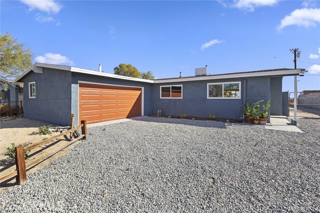 Detail Gallery Image 3 of 27 For 5951 Rose Ellen Ave, Twentynine Palms,  CA 92277 - 3 Beds | 2 Baths