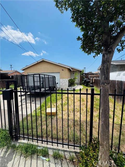 7411 Elsie Street, Los Angeles CA: https://media.crmls.org/medias/57228736-8b31-4459-ab01-b5b7d7d6ce79.jpg