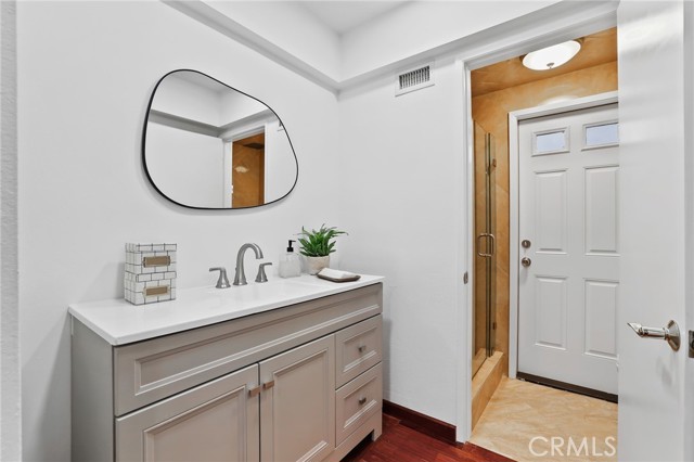 10351 Lassen Street, Los Alamitos CA: https://media.crmls.org/medias/5722e43c-09e4-4044-9f05-0de246fa2354.jpg