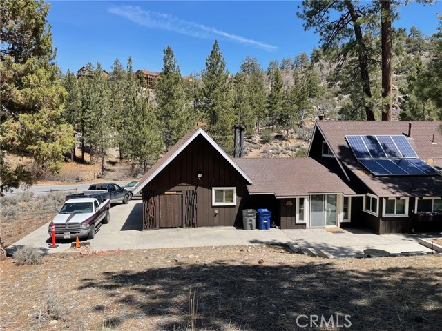 Detail Gallery Image 7 of 29 For 320 Starvation Flats Rd, Big Bear Lake,  CA 92315 - 4 Beds | 2 Baths