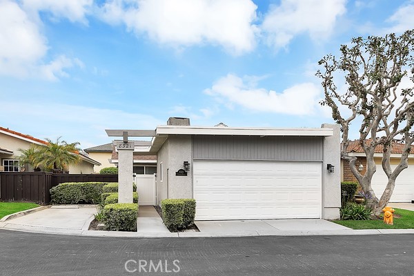 8321 Padrino Circle, Huntington Beach, CA 92646