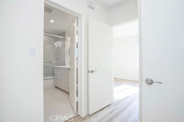 Detail Gallery Image 22 of 56 For 1606 Bel Aire Dr, Glendale,  CA 91201 - 2 Beds | 1 Baths