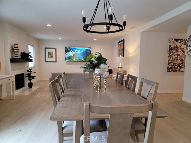 Detail Gallery Image 8 of 16 For 913 Clemensen Ave, Santa Ana,  CA 92705 - 3 Beds | 2 Baths