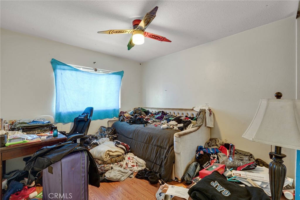 https://media.crmls.org/medias/57260bc1-3278-4919-8d0c-91c8aecfa5d8.jpg?preset=X-Large