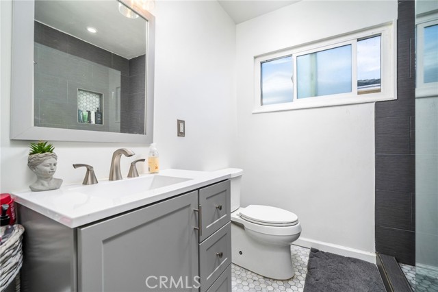 Detail Gallery Image 16 of 41 For 943 E Yale St, Ontario,  CA 91764 - 4 Beds | 2 Baths