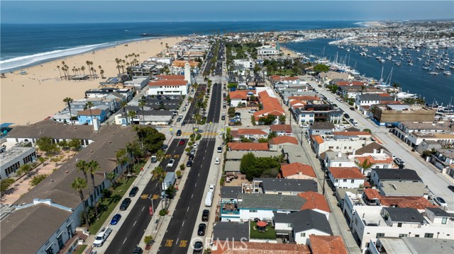 Detail Gallery Image 12 of 17 For 1324 W Balboa Bld, Newport Beach,  CA 92661 - – Beds | – Baths