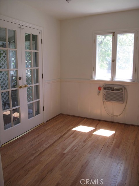11636 Valley Spring Lane, Studio City CA: https://media.crmls.org/medias/572835e5-896a-447a-96d5-3363605f3b63.jpg