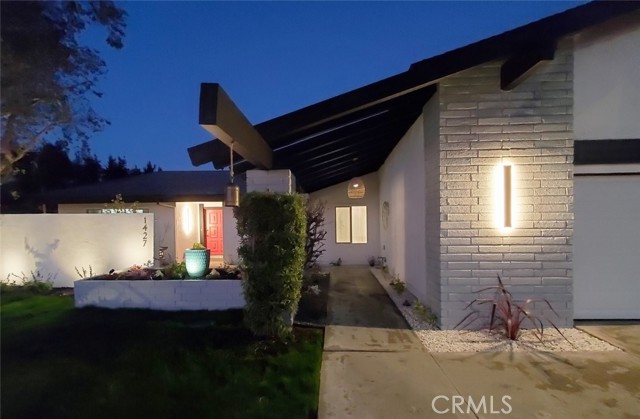 1427 N Cannon Street, Orange CA: https://media.crmls.org/medias/57287516-c0d4-40ad-91ee-d645666d235a.jpg