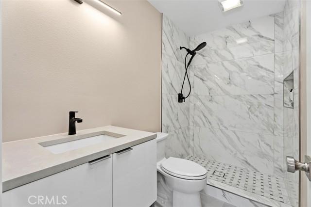 Detail Gallery Image 29 of 40 For 54 Oak Tree Ln, Irvine,  CA 92612 - 4 Beds | 2/1 Baths
