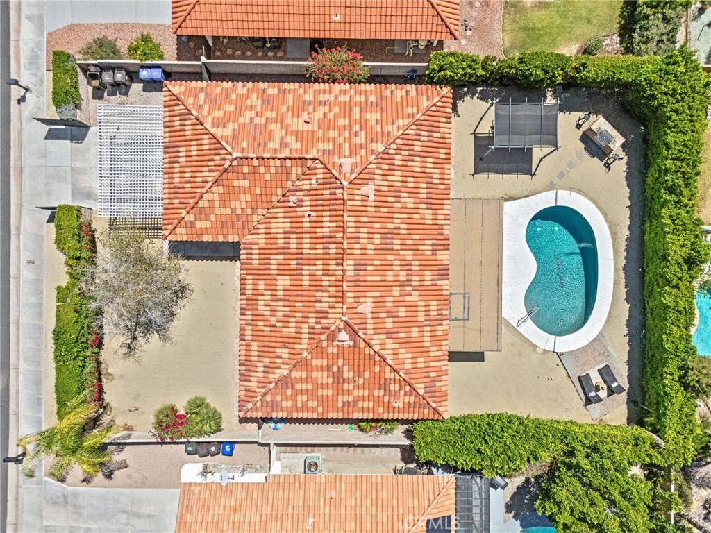 https://media.crmls.org/medias/5729c8a4-2dc1-4abc-9c60-10da02dac18b.jpg?preset=X-Large