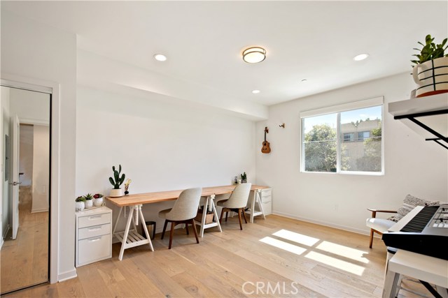 Detail Gallery Image 26 of 42 For 4240 Laurel Canyon Bld #208,  Studio City,  CA 91604 - 3 Beds | 3/1 Baths