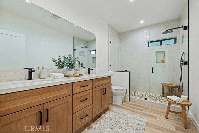 Detail Gallery Image 7 of 45 For 4208 New York Ave, La Crescenta,  CA 91214 - 4 Beds | 3/1 Baths