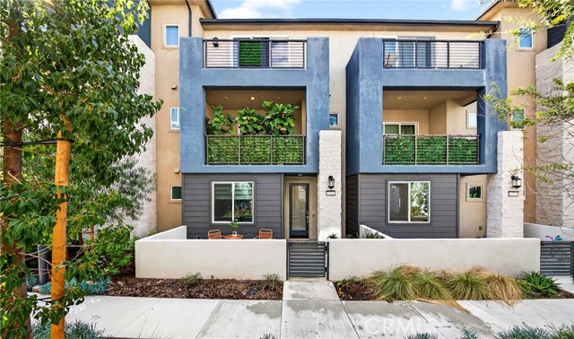 Front Image Thumbnail for CROC26010644