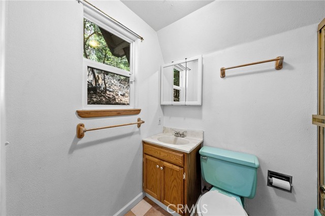 10352 Twin Oaks, Cobb CA: https://media.crmls.org/medias/572ca629-5a0b-49bb-b4dd-11fabf611027.jpg
