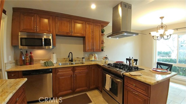 12700 Newport Avenue, Tustin CA: https://media.crmls.org/medias/572ca7aa-8890-45b5-9fc8-13d69505ad8c.jpg