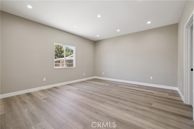 Detail Gallery Image 12 of 23 For 9754 Laramie Ave, Chatsworth,  CA 91311 - 3 Beds | 2 Baths