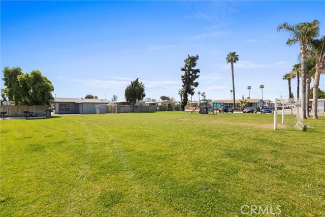 Detail Gallery Image 46 of 48 For 305 Kings Ln, Bakersfield,  CA 93308 - 3 Beds | 2 Baths