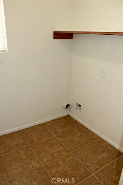 Detail Gallery Image 15 of 16 For 13108 Solar Bay Ln, Victorville,  CA 92394 - 4 Beds | 2/1 Baths