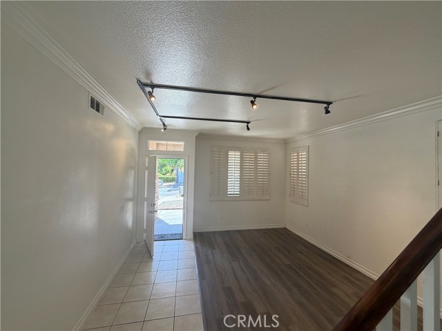 Front Image Thumbnail for CRSR26106576