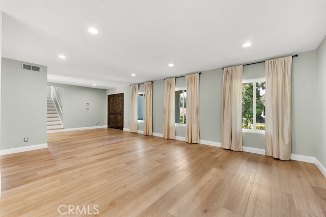 Detail Gallery Image 12 of 49 For 12444 Marva Ave, Granada Hills,  CA 91344 - 4 Beds | 3 Baths