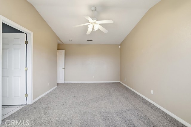 Detail Gallery Image 13 of 48 For 16647 Elm St, Hesperia,  CA 92345 - 4 Beds | 3 Baths