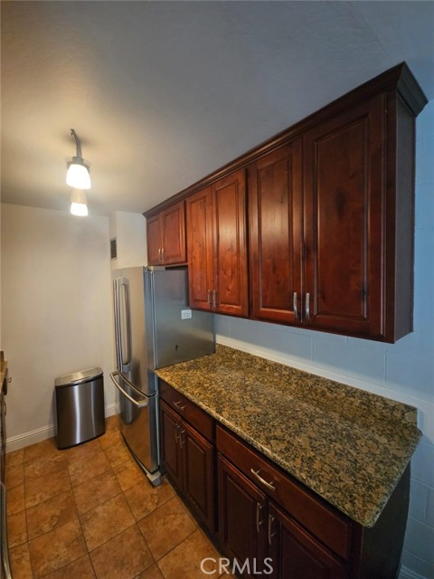 Detail Gallery Image 10 of 17 For 75 Western Shore Ln #1,  San Francisco,  CA 94115 - 2 Beds | 1 Baths