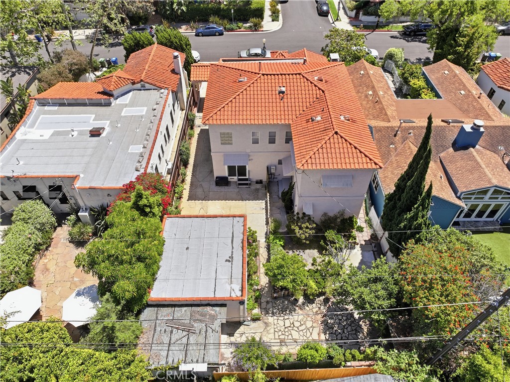 https://media.crmls.org/medias/573289e9-2d9f-4d15-abbf-2e8b02737fa2.jpg?preset=X-Large