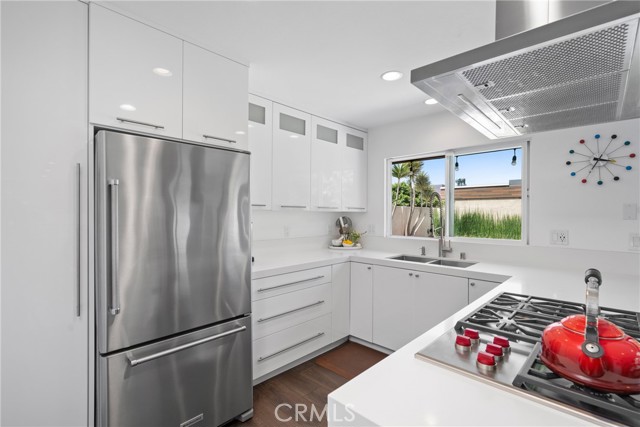 20051 Lawson Lane, Huntington Beach CA: https://media.crmls.org/medias/57359bca-a986-452c-ad02-97d5858814f6.jpg